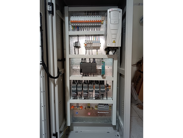 变频柜 (3)